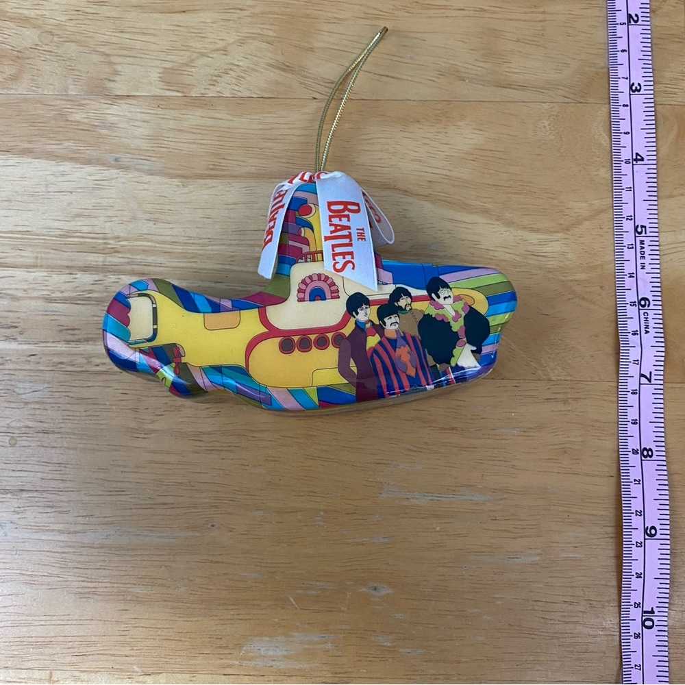 2006 The Beatles Yellow Submarine Ornament